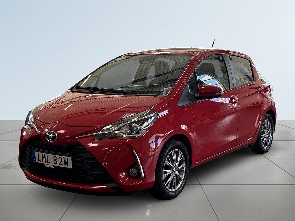Toyota Yaris 5-dörrar 1.5 VVT-iE Active S&V-Hjul/Backkamera/Mvärm