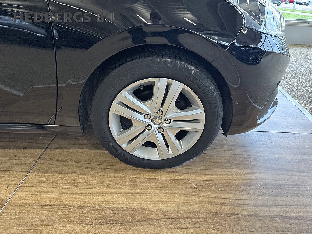 Peugeot 208 1.2 PureTech 82HK thumbnail