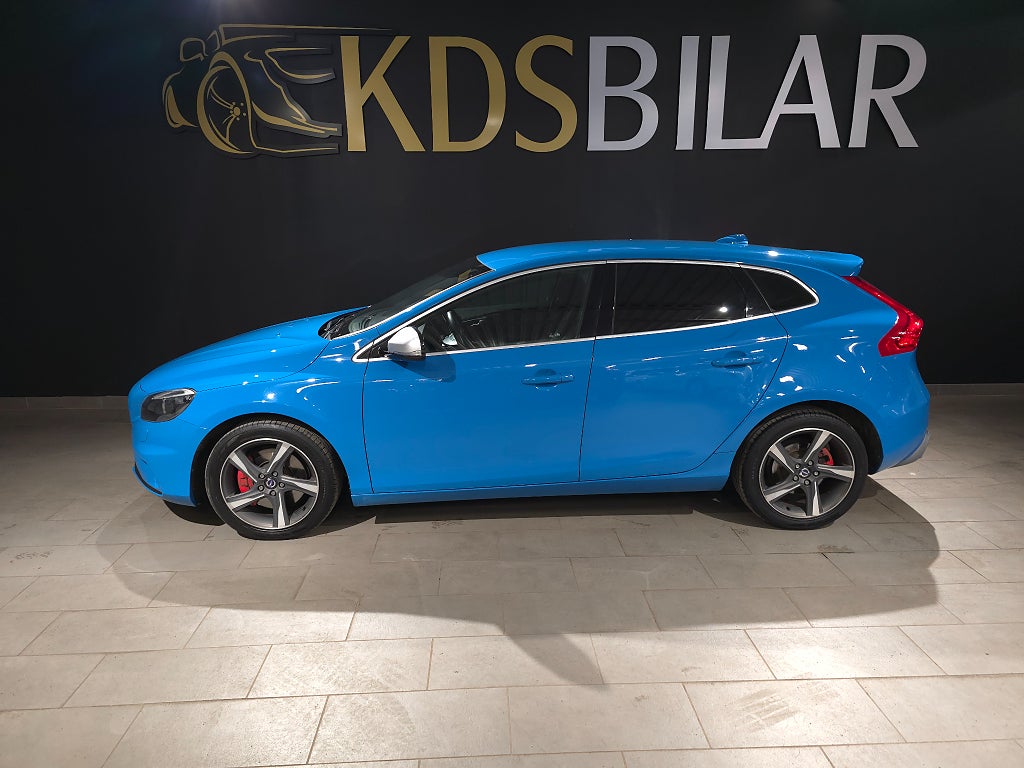 Volvo V40 D4 Geartronic Momentum, R-Design Euro 6 190hk