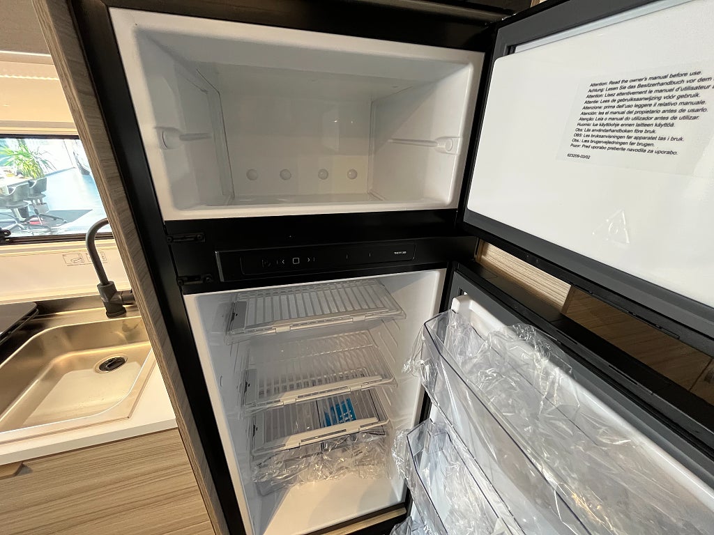 Adria Altea 552 PK / Barnkammare / 7 bäddar / 1695kr/månad - Adria