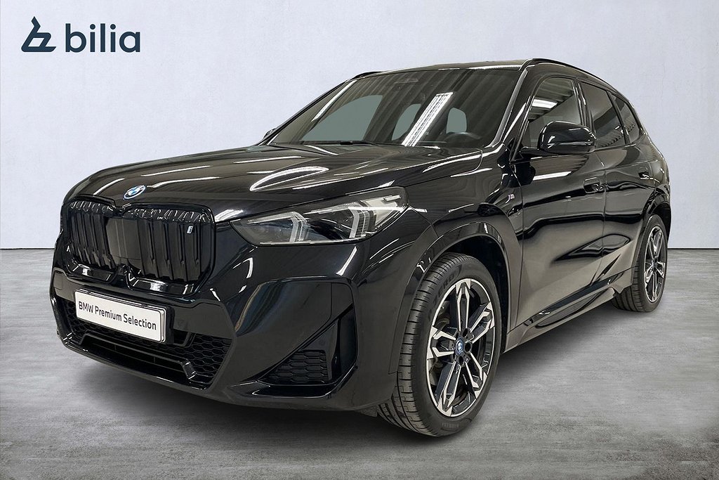 BMW iX1 xDrive 30 M-Sport | Innovation | Drag | 360 | Komfortöppning 