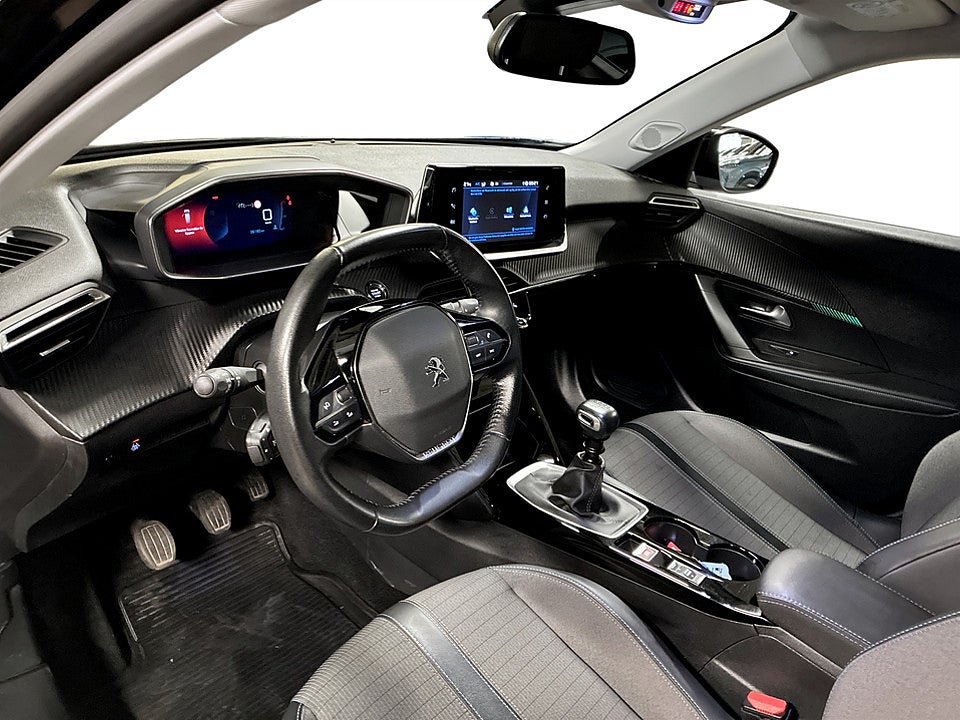 Bild på Peugeot 2008 Allure 1.2 PT 130hk CARPLAY BACKSENSORER