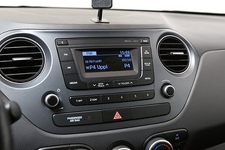 Halvkombi Hyundai i10 17 av 20