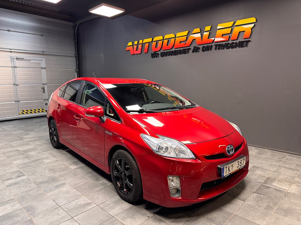 Toyota Prius Hybrid CVT 136hk