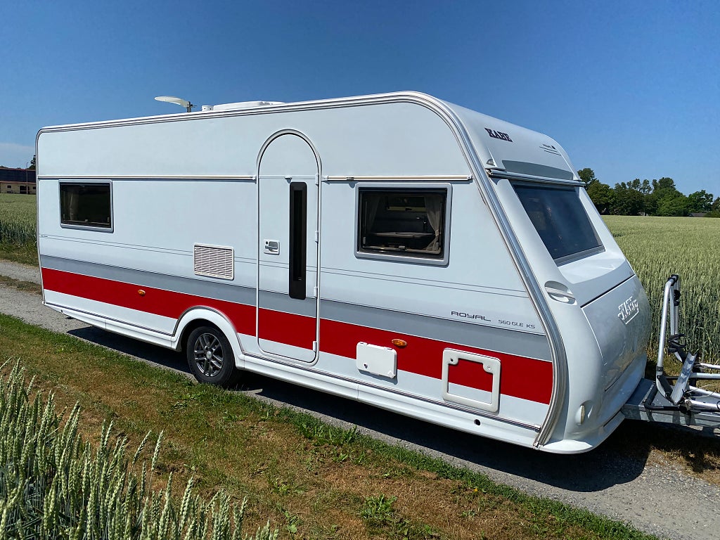 Kabe Royal 560 GLE KS Långbäddar/ AC/ Förtält/ Cykelställ