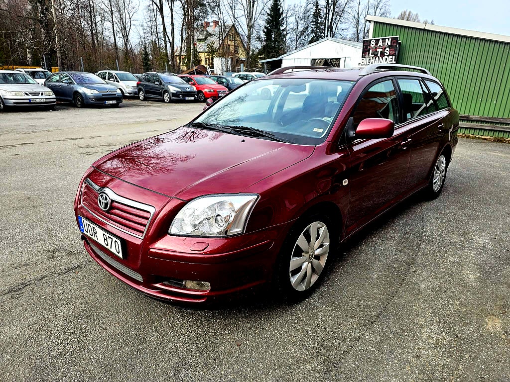 Toyota Avensis Kombi 1.8 VVT-i Ny besiktat Ny servad Drag 