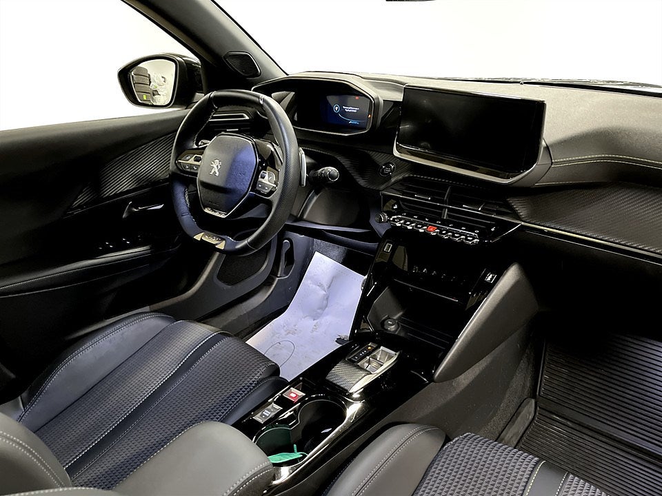 Bild på Peugeot 2008 GT 1.2 PT 130hk Aut - B-KAMERA, CARPLAY