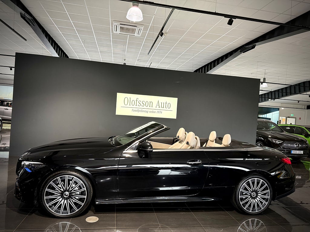 Mercedes-Benz CLE 300 4MATIC Cabriolet AMG Premium Läder Drag Burmester - bild 2