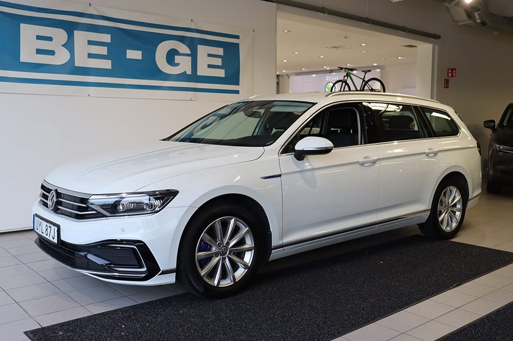 Volkswagen Passat Sportscombi GTE 218HK Drag Värmare Navigation