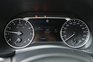 SUV Nissan Juke 23 av 27