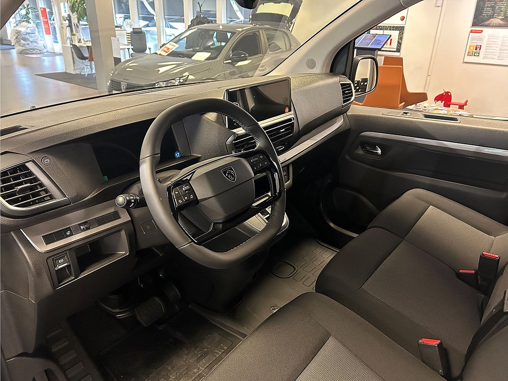 Bild på Peugeot e-Expert Electric 75kWh L2