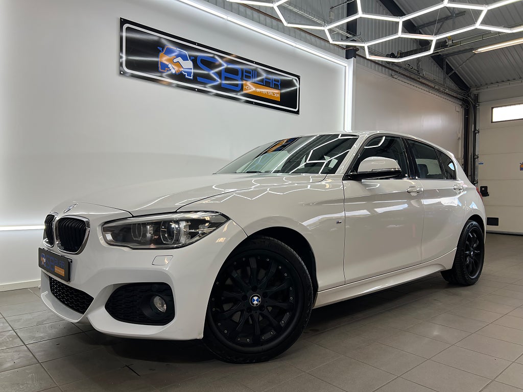 BMW 118 d xDrive 5-dörrars Manuell, 150hk M Sport Drag En ägare