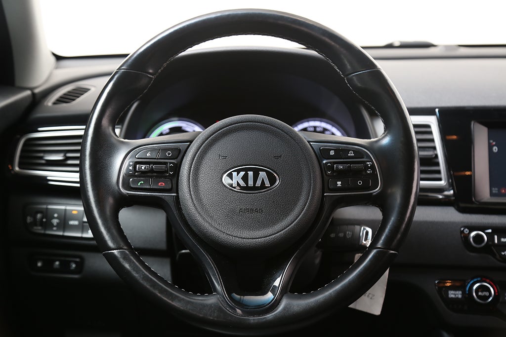 Kia Niro P-HEV 141hk Advance Plus Aut Motorv Dragkrok 2018