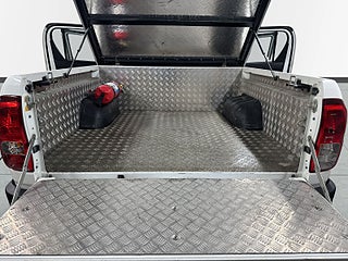 Toyota Hilux Dubbelhytt 2.4 AWD MOMS/Kamera/Drag/D&M-värmare/LEDramp