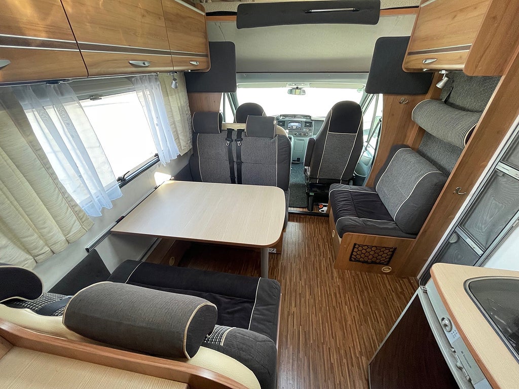 Bürstner Nexxo Family A645 våningssäng 6 åkande 3500 kg