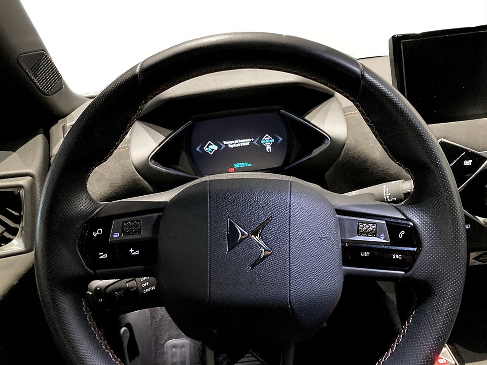 Bild på DS 3 Performance Crossback E-TENSE 136hk