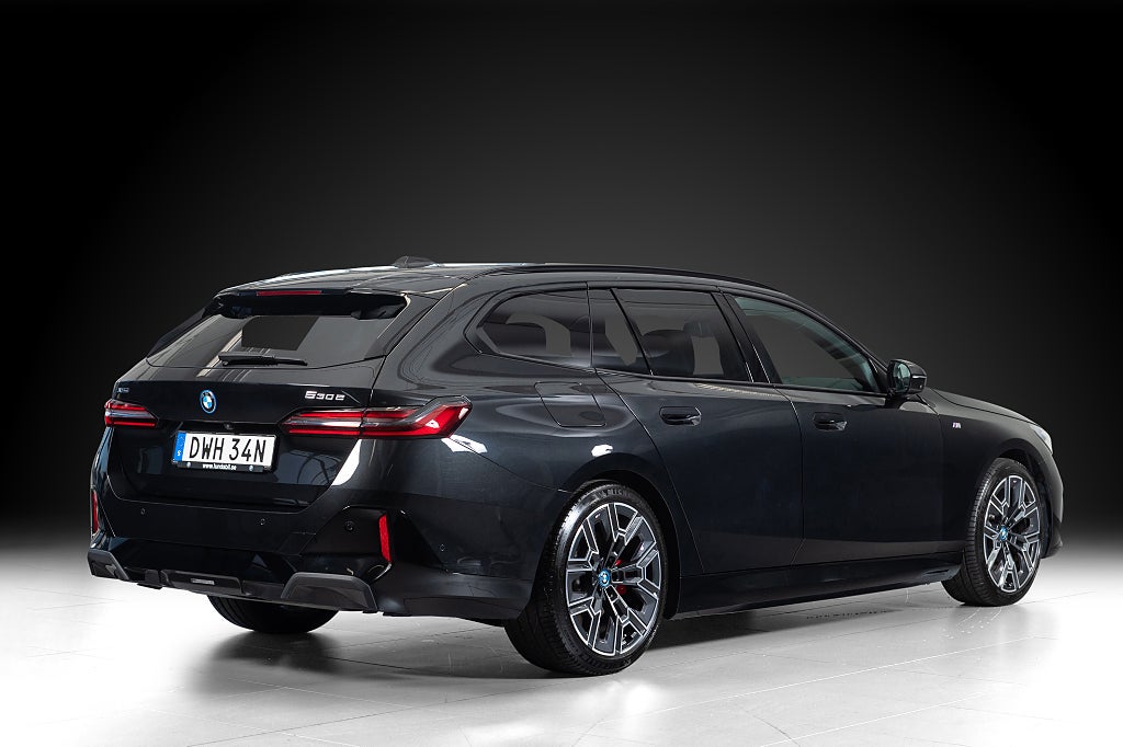 BMW 530e 2025 - miniatyr 2