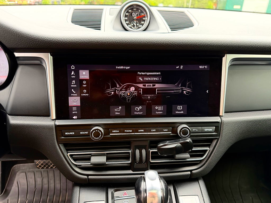 Porsche Macan PDK Base|Sport Chrono|21"|Värmare|CarPlay|BOSE|Panorama
