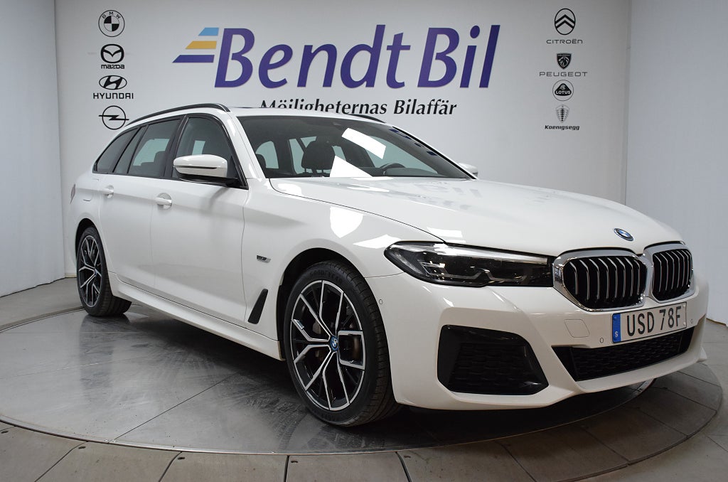 BMW 530e xDrive Touring M Sport | Panorama | Rattvärme | HK