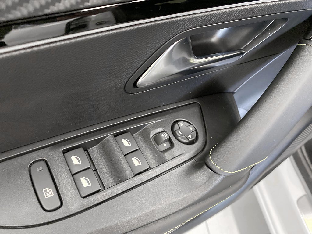 Peugeot 2008 GT HYBRID 145hk Automat  – bild 17