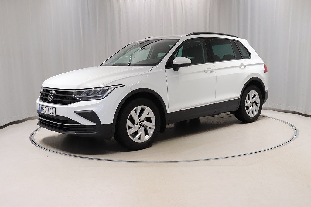 Volkswagen Tiguan 1.5 TSI 150hk Aut Sensorer Carplay Rattvärme