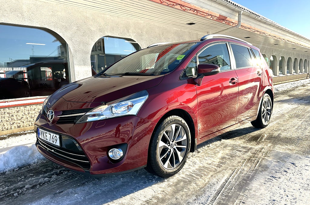 Toyota Verso 1.8 6-vxl Intense Edition 7-sits NAVI Toppskick
