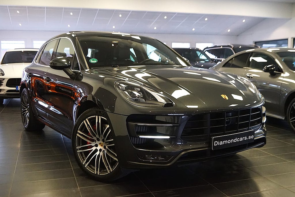 Porsche Macan Turbo Turbo Performance PDK 441hk Pano Drag Värma...