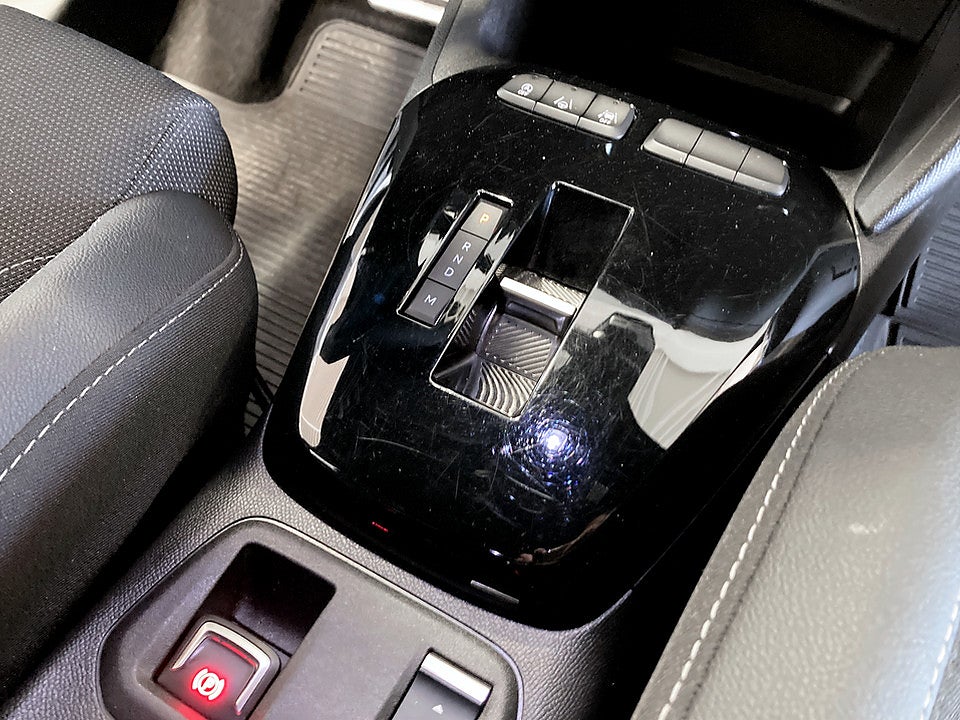 Bild på Opel Corsa GS 1.2 PT 100hk Aut SENSORER CARPLAY
