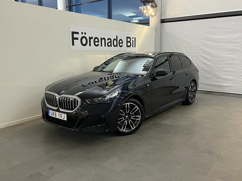 BMW 530e xDrive Touring M Sport Drag Panorama H/K Rattvärme 
