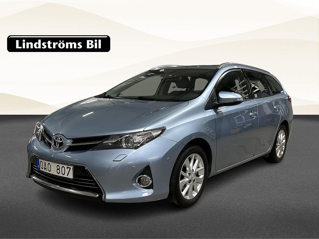 Toyota Auris Touring Sports 1.6 Executive Automat Vinterhjul