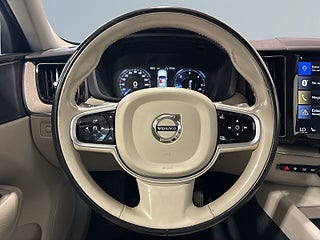 Volvo XC60 D4 AWD Aut Inscription Drag Cockpit Värmare Skinn S&V – bild 15