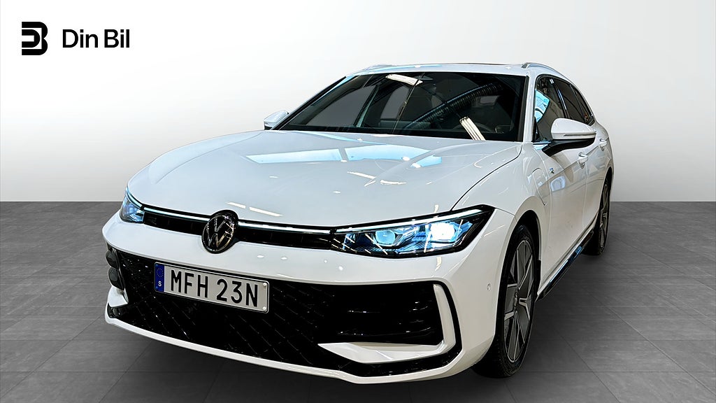 Volkswagen Passat R-Line eHybrid DSG Edition/Drag/Panorama