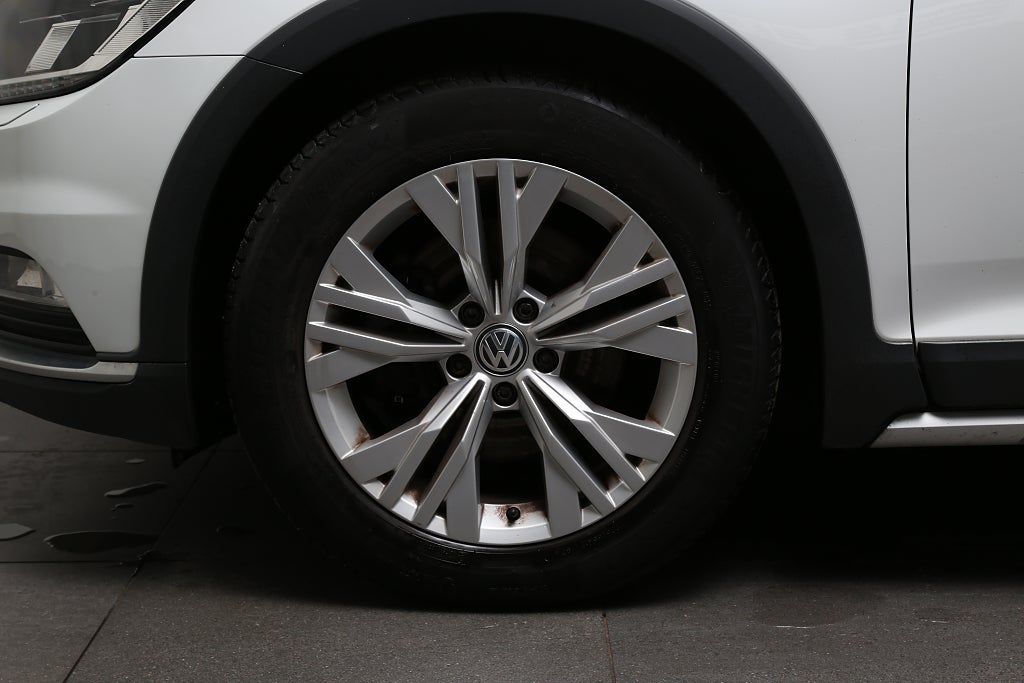 Volkswagen Passat Alltrack 2,0 TDI 190hk SCR 4Motion GT DSG Värmare Drag 2018