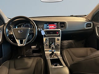 Volvo V60 D5 Twin Engine AWD Momentum Drag/MoK/S&V/Psens/Rattvärm – bild 8
