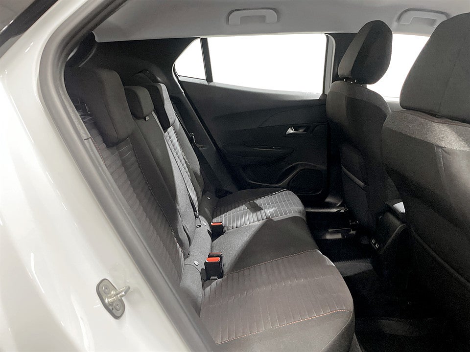 Bild på Peugeot E-2008 Active 50kWh 136hk Aut KAMPANJRÄNTA 3,99%