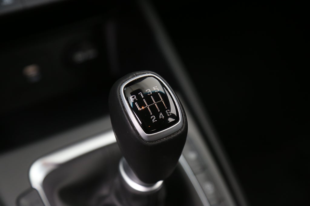 Hyundai Kona 1,0 T-GDI iMT 120hk Essential CarPlay P-sensor Kamera