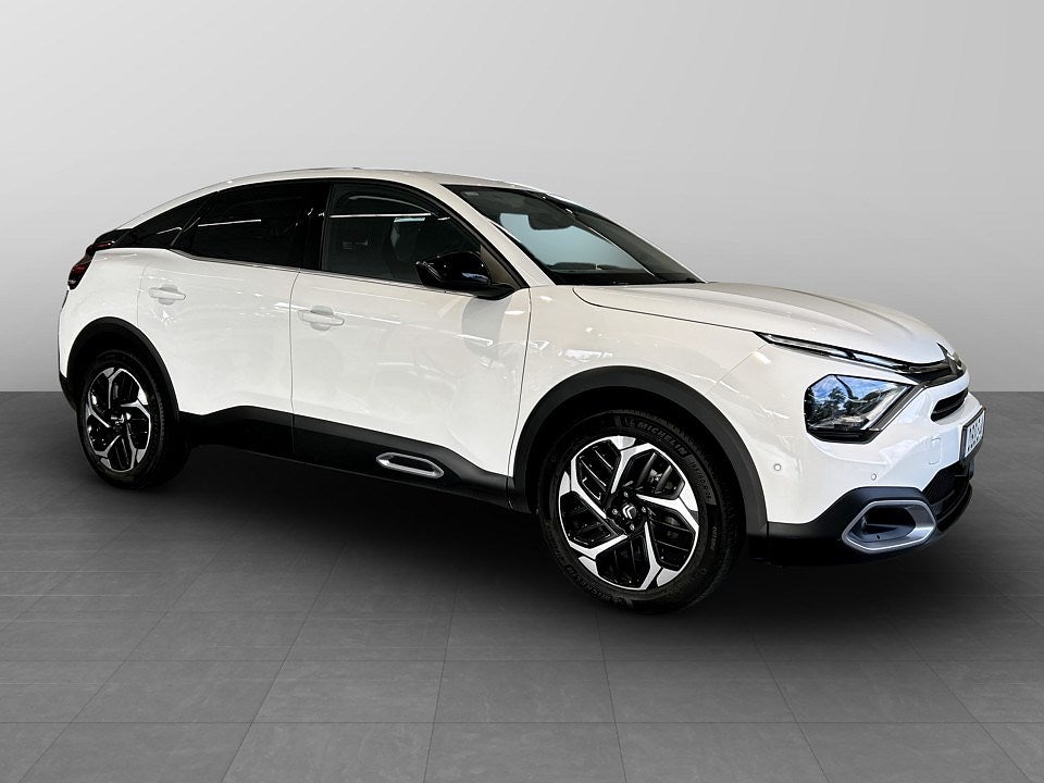 Citroën C4 Shine 1.2 PT 130hk Aut - 360-KAMERA, CARPLAY