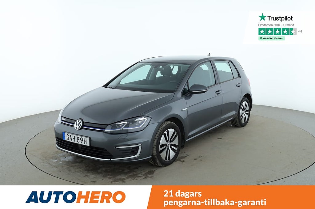 Volkswagen E-Golf / CarPlay, PDC