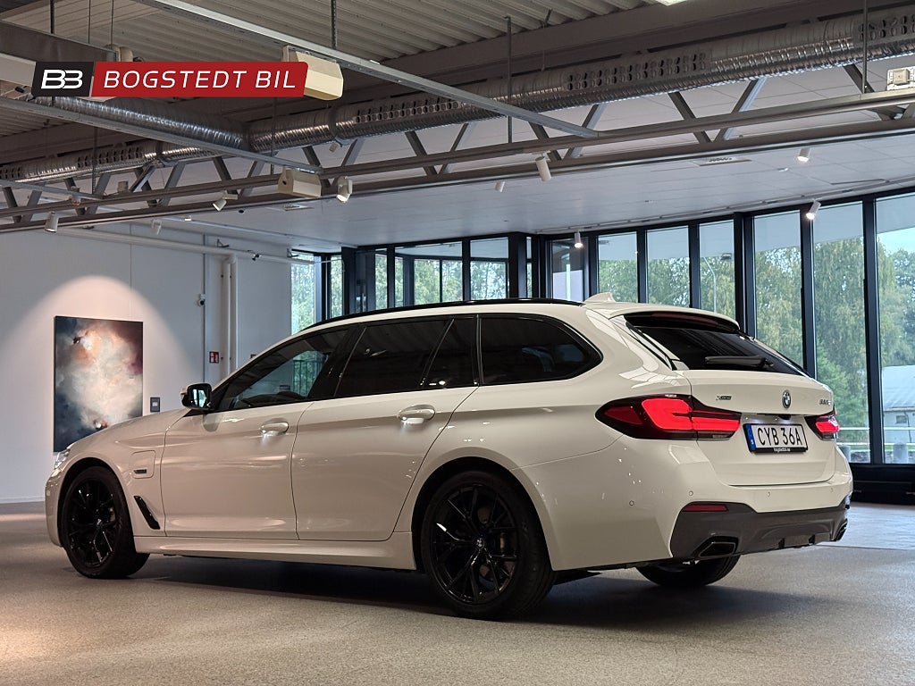 BMW 530e xDrive Touring 292hk M-Sport | Drag