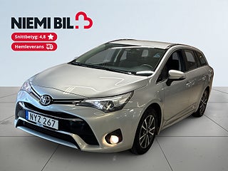 Toyota Avensis Kombi 1.8 Active Dragkrok Backkamera Mvärmare S&V-däck