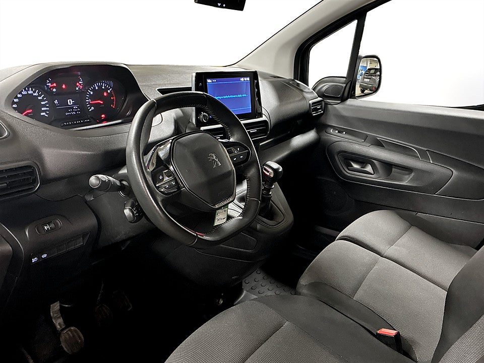 Bild på Peugeot Partner PRO+ L2 BlueHDi 100hk S&S Webastu Drag 