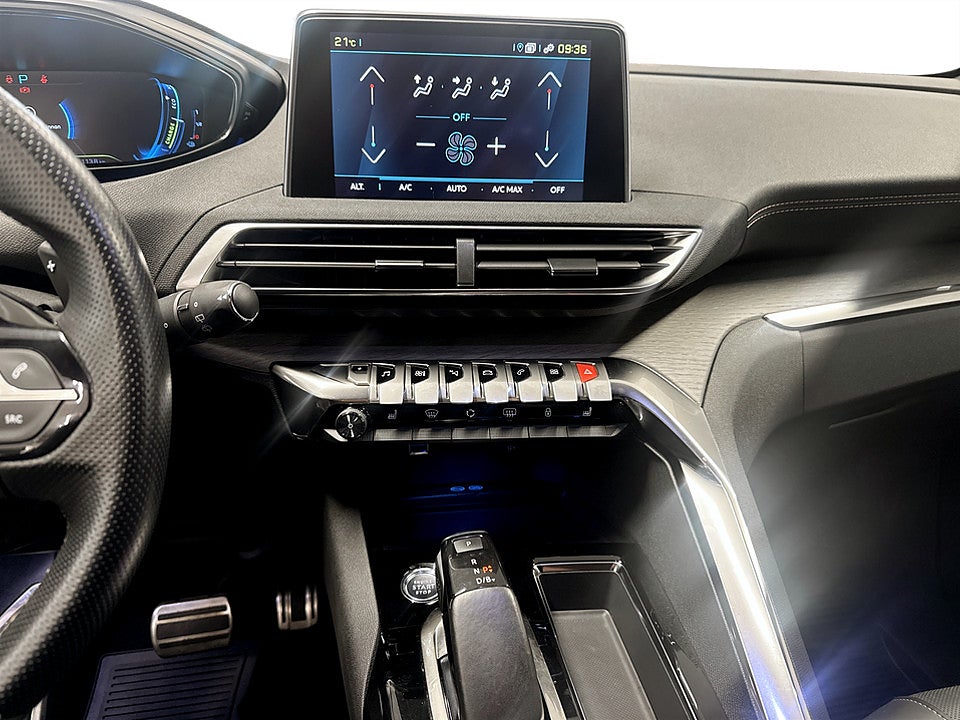Bild på Peugeot 3008 GT Hybrid4 PHEV 300hk Aut 4WD B-KAMERA DRAG