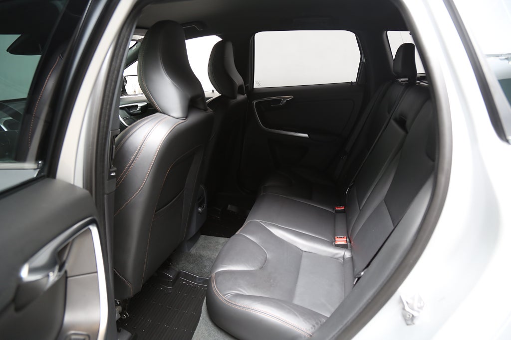 Volvo XC60 D4 190hk Classic Summum AWD Aut Skinn 2017