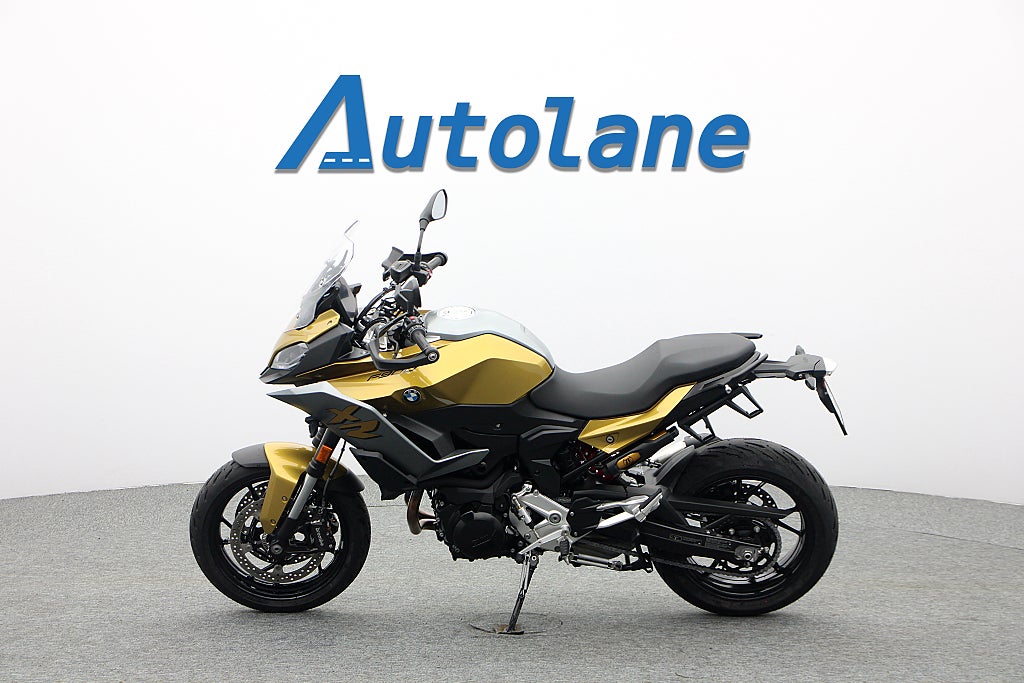 BMW F 900 XR *Endast 15mil Sänkt Chassi Nyservad