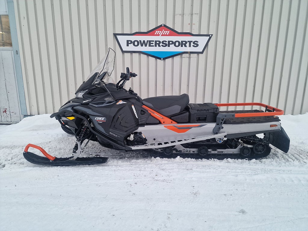 Lynx 69 Ranger Pro 900 Ace  Moms! 