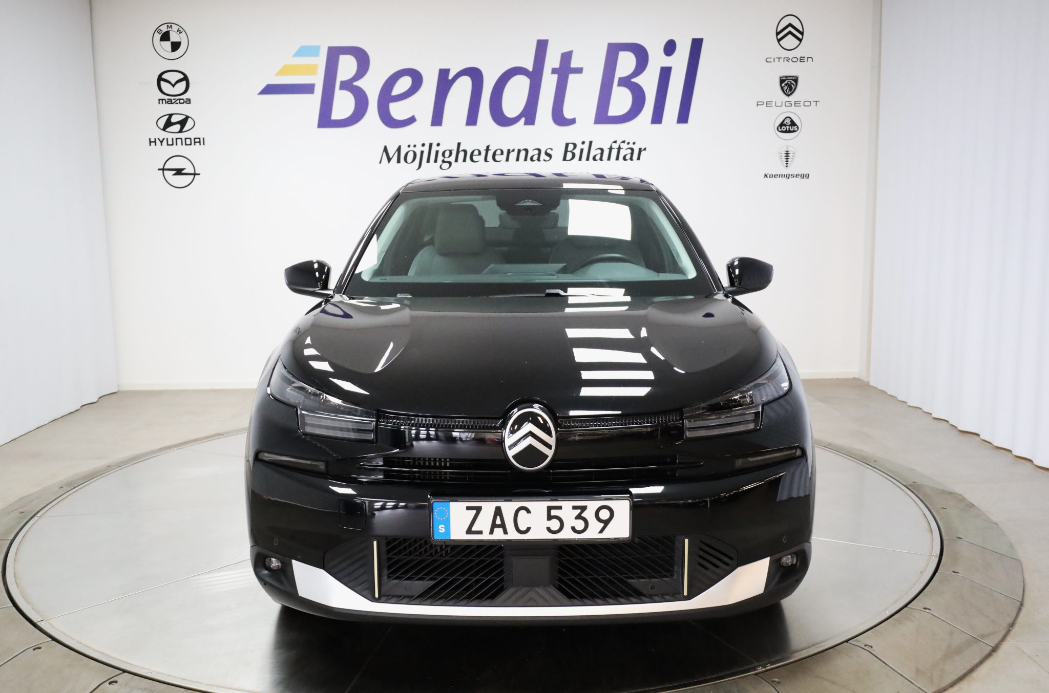 Citroen C4 X Hybrid 145 e-DSC / Aut 2025, photo 2/52