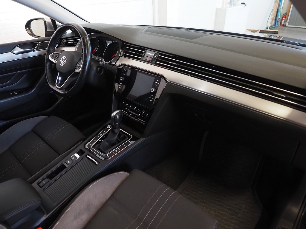 Volkswagen Passat Alltrack 2.0 TDI 4Motion Drag B-Kam D-Värm 2023