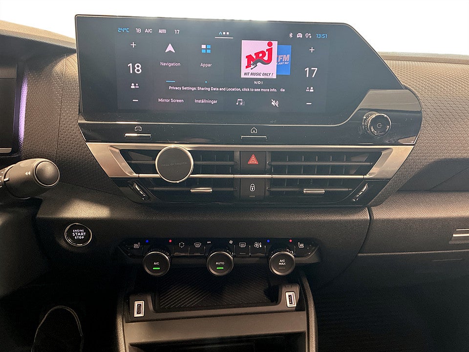Bild på Citroën C4-X Shine 1.2 PT 130hk Aut B-KAMERA CARPLAY