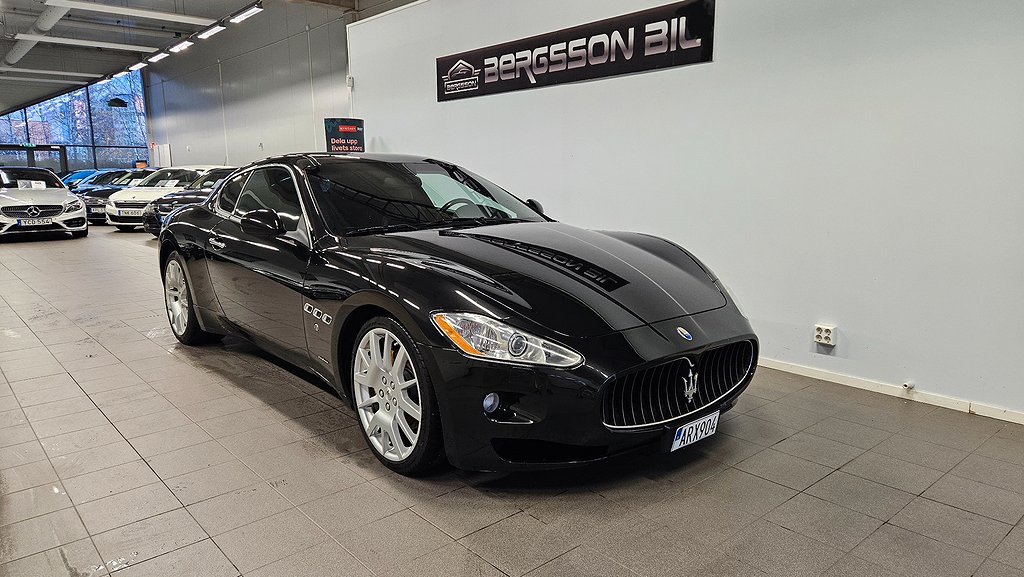 Maserati GranTurismo 405hk / Sv-såld / Låga mil /