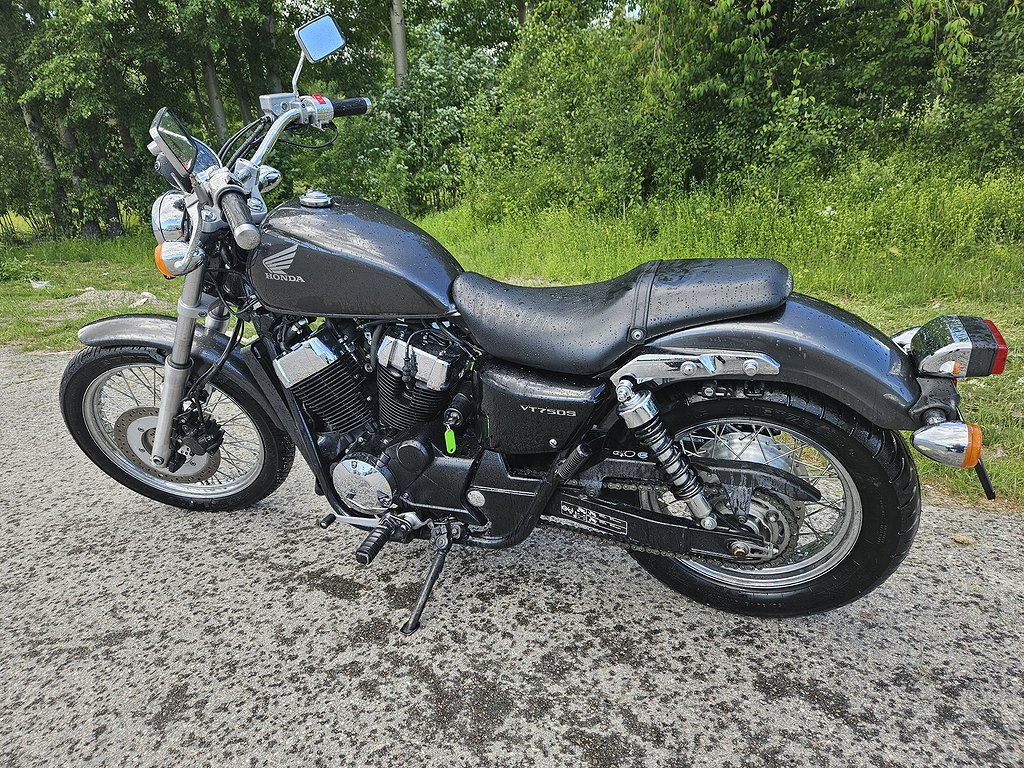 Honda VT750S 